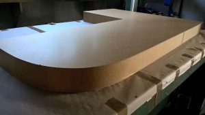 Produkcja papierowych płyt typu plaster miodu, cięcie płyt na przekładki, płyty oklejone HDF, inne, nietypowe projekty.